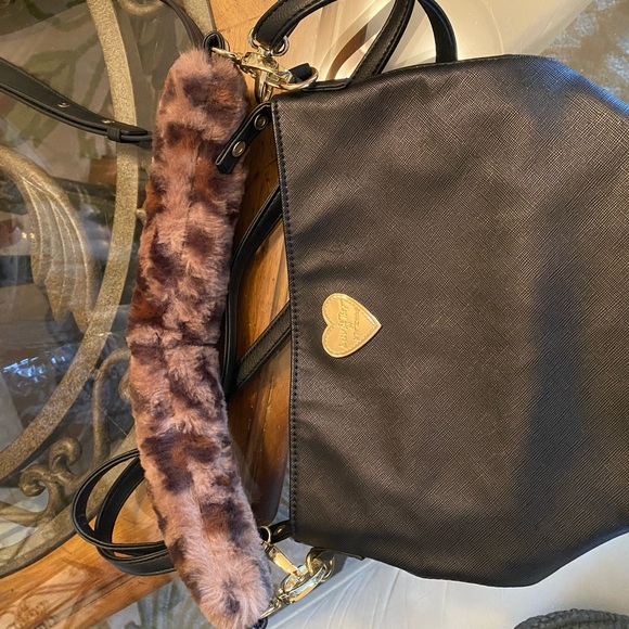 5 purse lot! - Picture 5 of 9